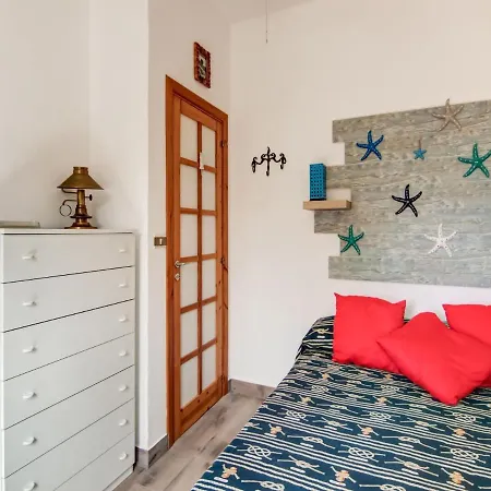 Comfy Holiday In With Garden *